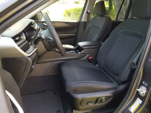 2023 Jeep Grand Cherokee Laredo