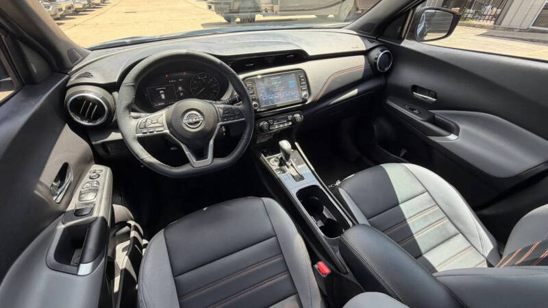 2024 Nissan Kicks SR