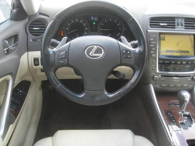 2010 Lexus IS 250 photo 15