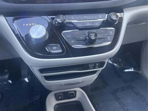 2018 Chrysler Pacifica Touring L
