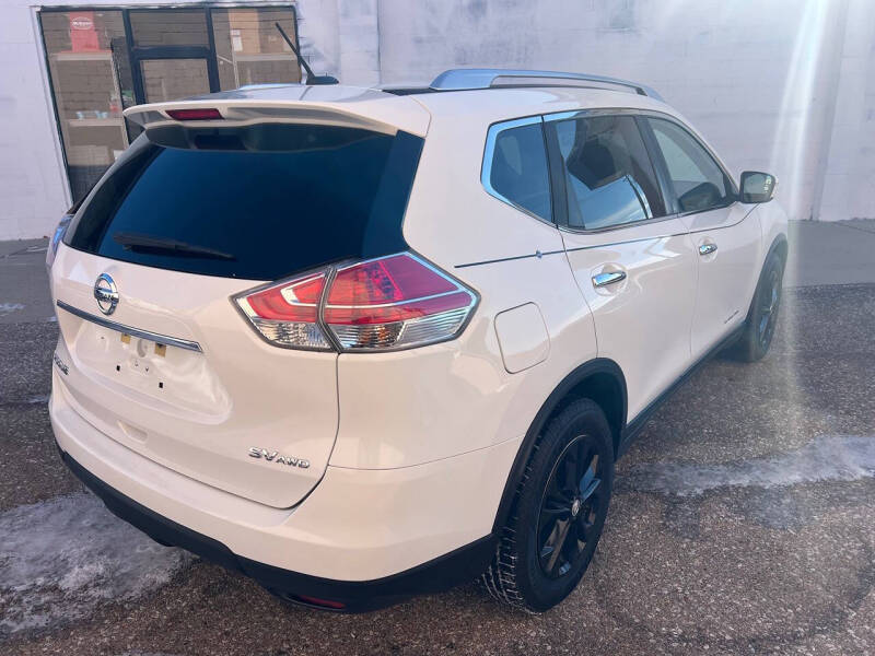 2016 Nissan Rogue SV