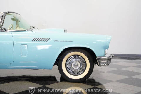 1957 Ford Thunderbird
