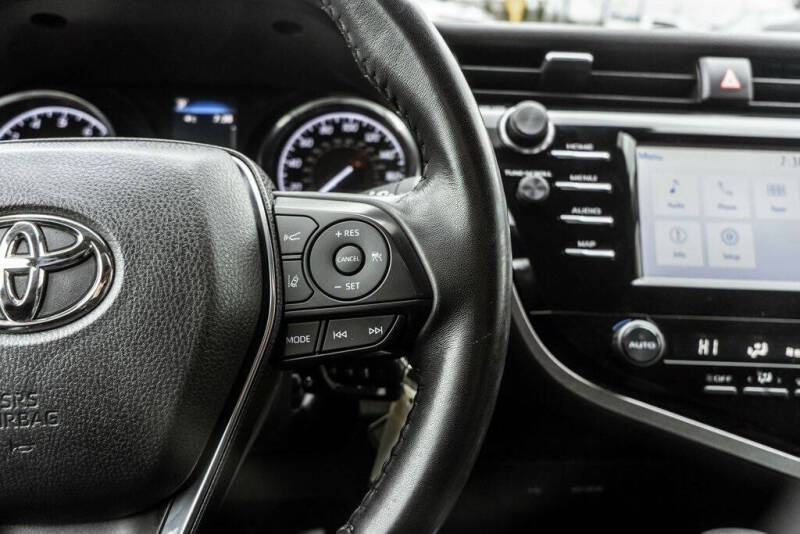 2020 Toyota Camry SE Nightshade