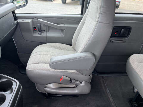 2025 Chevrolet Express LS 3500