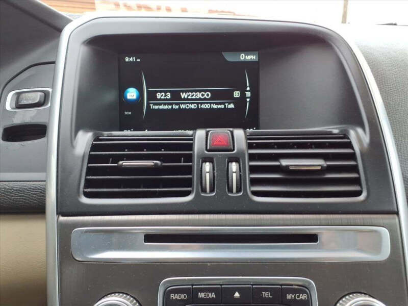 2015 Volvo XC60 T6 Platinum