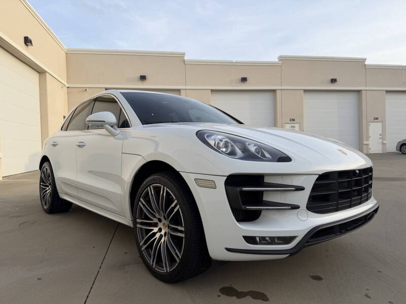 2016 Porsche Macan Turbo