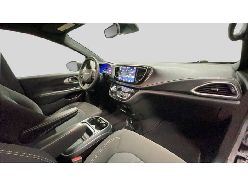 2023 Chrysler Pacifica Touring