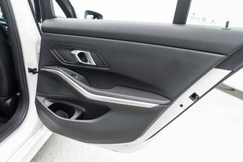 2025 BMW 3 Series 330i xDrive