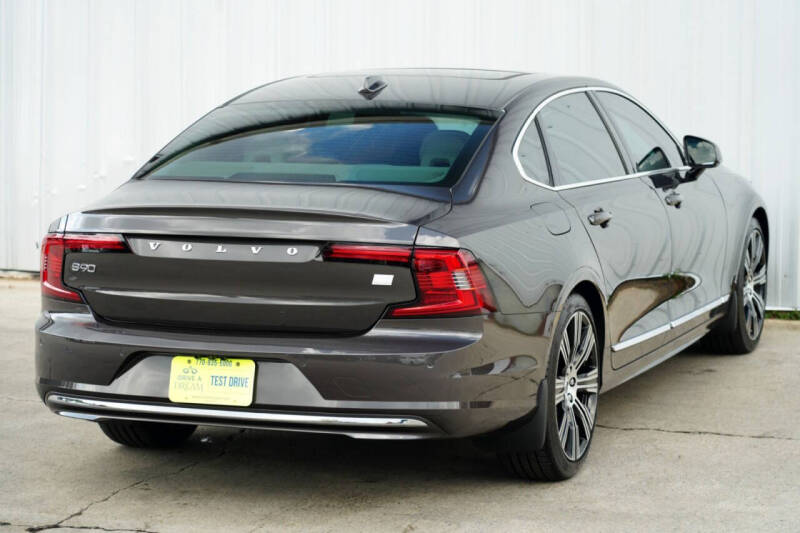 2024 Volvo S90 Recharge T8 Ultimate