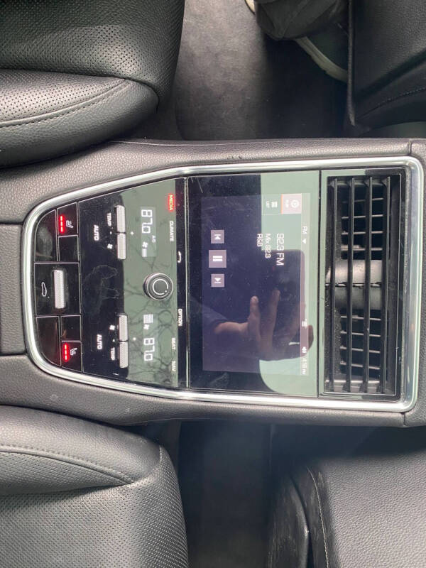 2018 Porsche Panamera