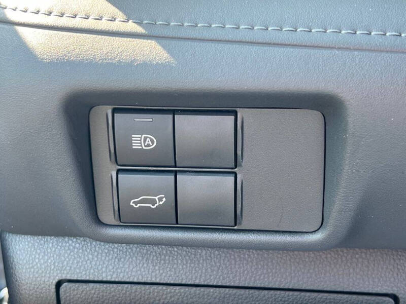 2023 Toyota Highlander Hybrid LE