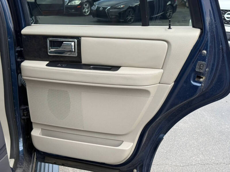 2017 Lincoln Navigator Select