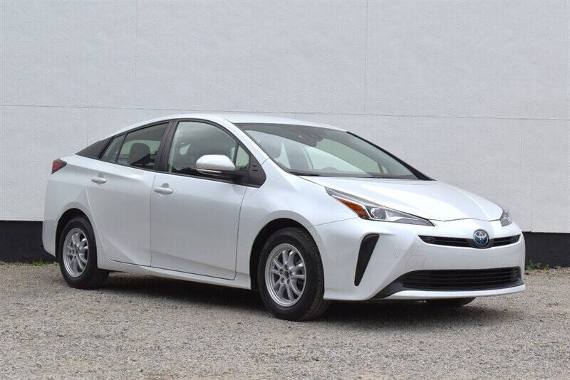2022 Toyota Prius LE