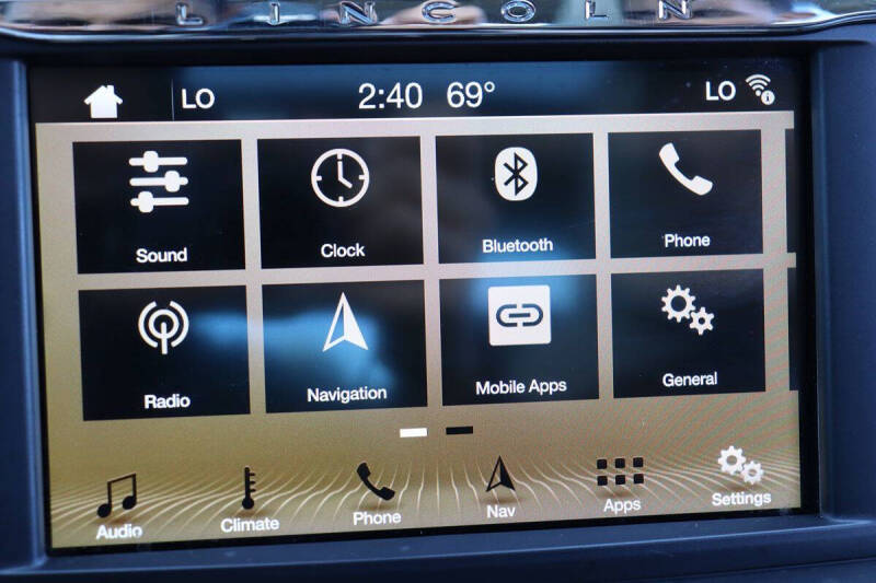 2018 Lincoln Continental Select