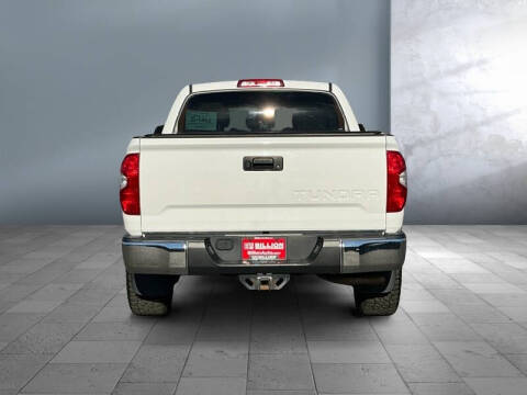 2017 Toyota Tundra SR5