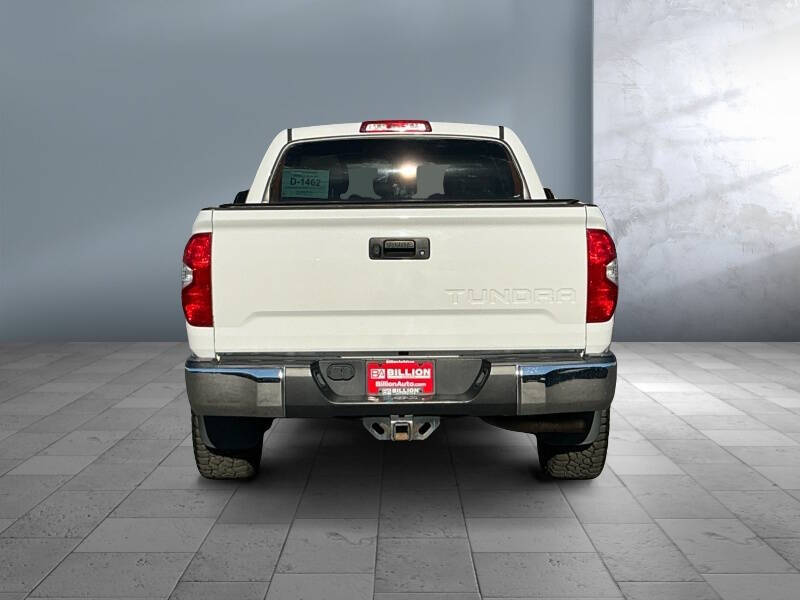 2017 Toyota Tundra SR5