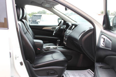 2020 Nissan Pathfinder SL