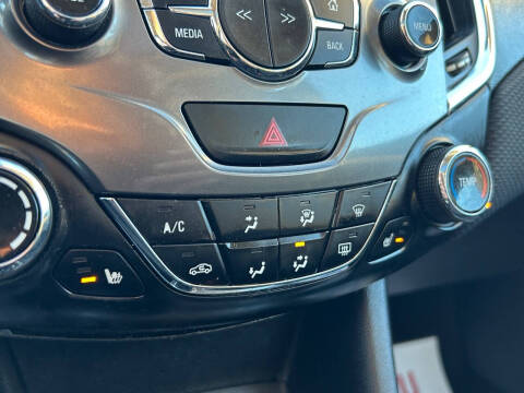 2018 Chevrolet Cruze LT Auto