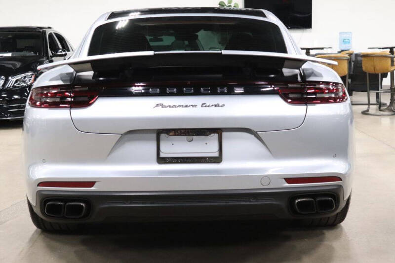 2017 Porsche Panamera Turbo