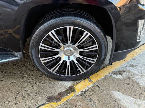 2016 Cadillac Escalade Luxury Collection