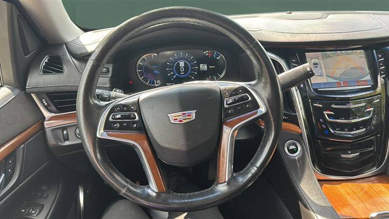 2017 Cadillac Escalade Luxury