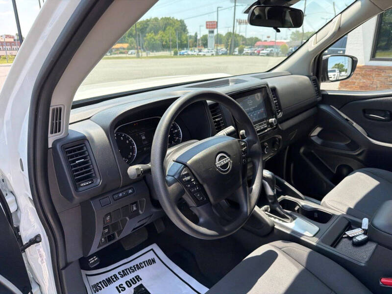 2024 Nissan Frontier S