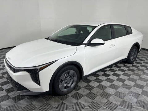 2025 Kia K4 LX