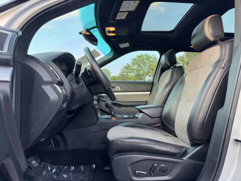 2017 Ford Explorer XLT