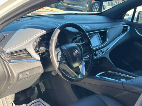 2022 Buick Enclave Essence