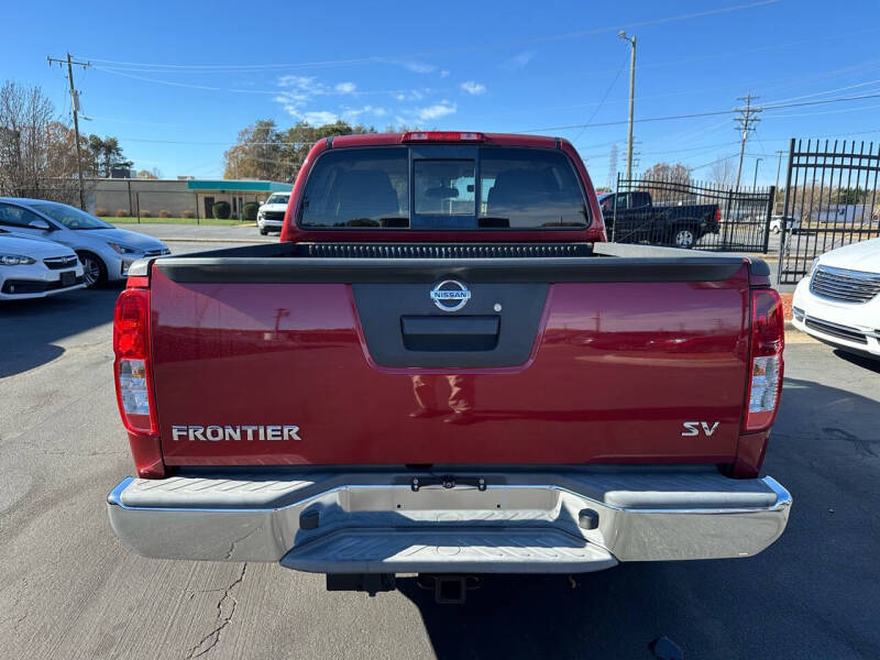 2014 Nissan Frontier SV photo 6