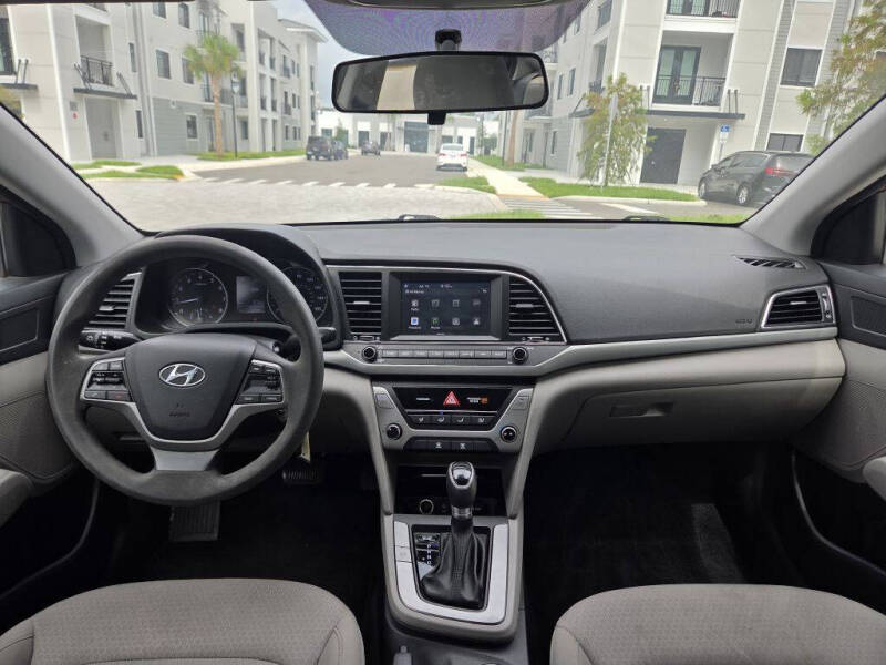 2018 Hyundai Elantra