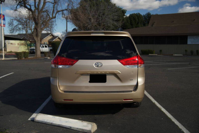 2011 Toyota Sienna