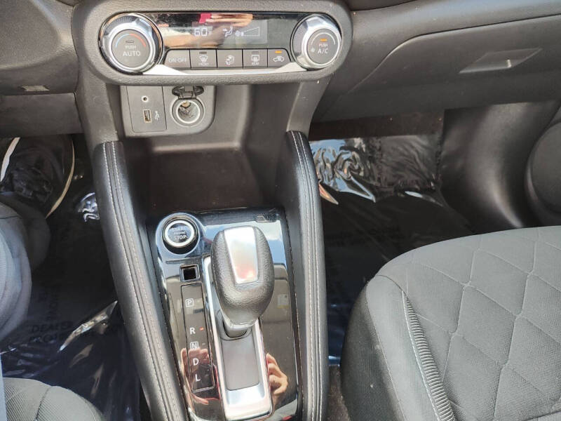 2020 Nissan Kicks SV