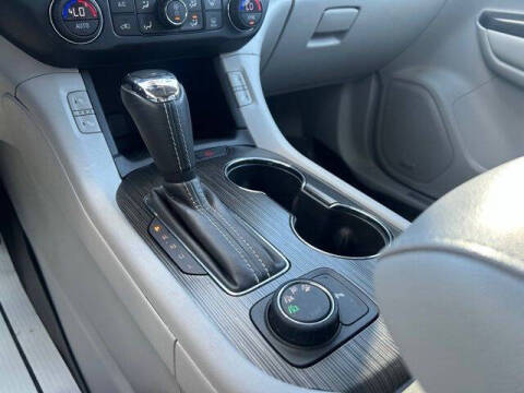 2017 GMC Acadia SLT-1