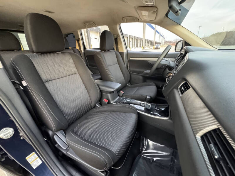 2018 Mitsubishi Outlander ES