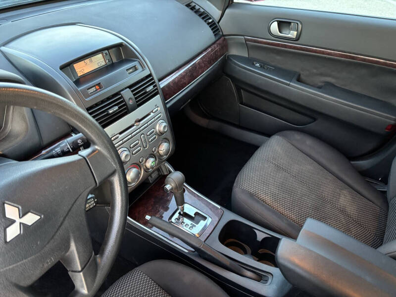 2012 Mitsubishi Galant ES