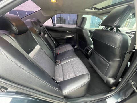 2014 Toyota Camry SE