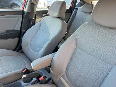 2016 Hyundai Accent SE