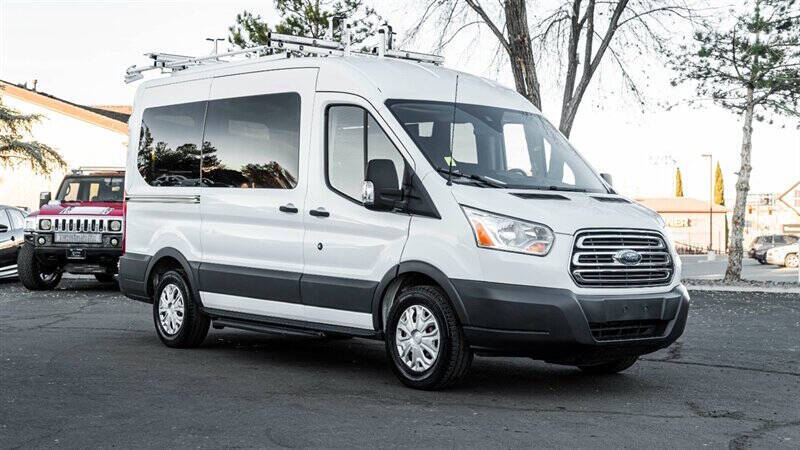 2017 Ford Transit Wagon XLT's photo