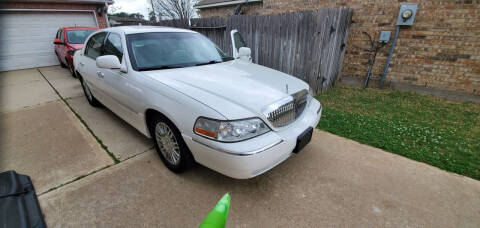 2007 Lincoln Town Car for sale at CARWIN in Katy TX