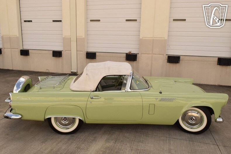 1956 Ford Thunderbird
