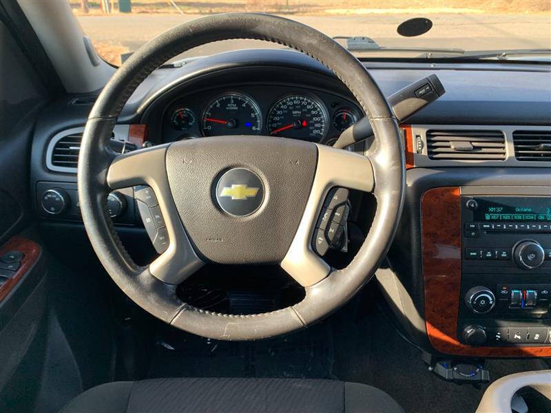 2013 Chevrolet Avalanche LS Black Diamond