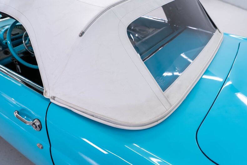 1956 Ford Thunderbird