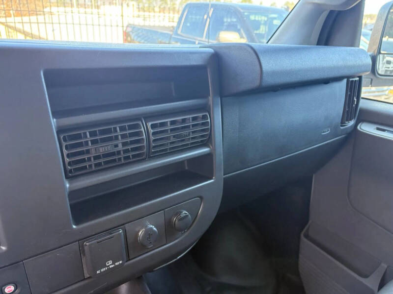 2018 Chevrolet Express 2500