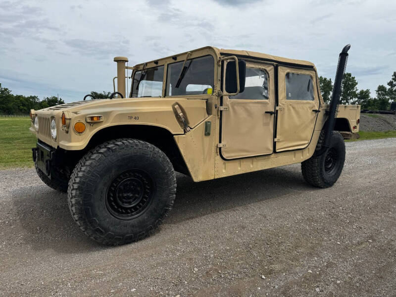 2014 AM General Hummer