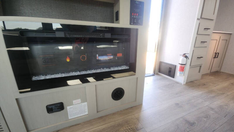 2023 Forest River Salem Hemisphere