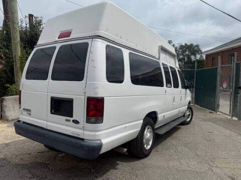 2011 Ford E-Series E-350 SD XL