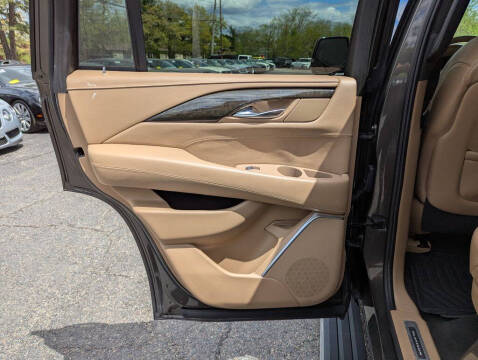 2020 Cadillac Escalade Platinum