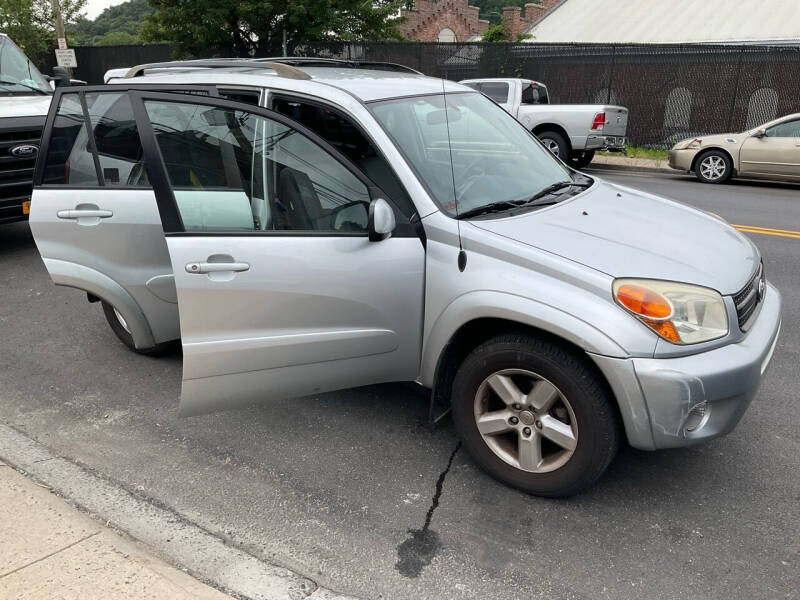2004 Toyota RAV4