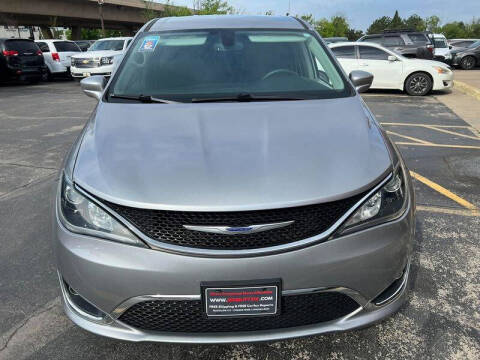 2020 Chrysler Pacifica Touring